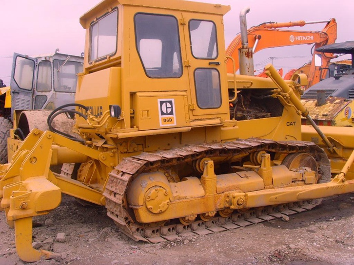 美國農(nóng)機設備進口報關(guān)流程到天津履帶式推土機案例