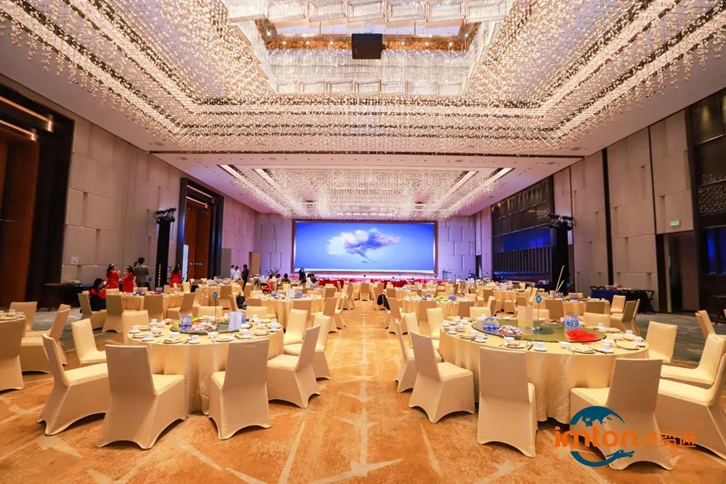 進(jìn)貿(mào)通年會(huì)回顧“登高望遠(yuǎn)”看見不一樣的世界 進(jìn)貿(mào)通年會(huì)回顧“登高望遠(yuǎn)”看見不一樣的世界