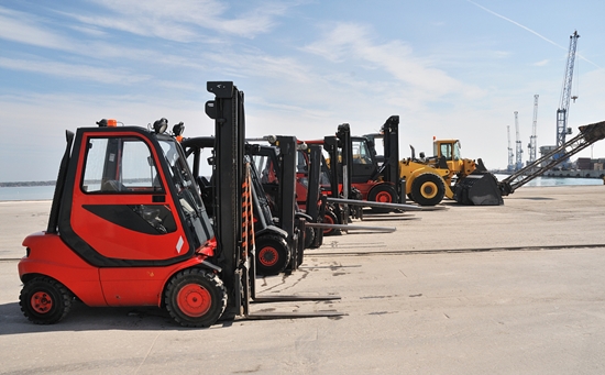 1598837434817524.jpg 舊叉車進(jìn)口報(bào)關(guān)