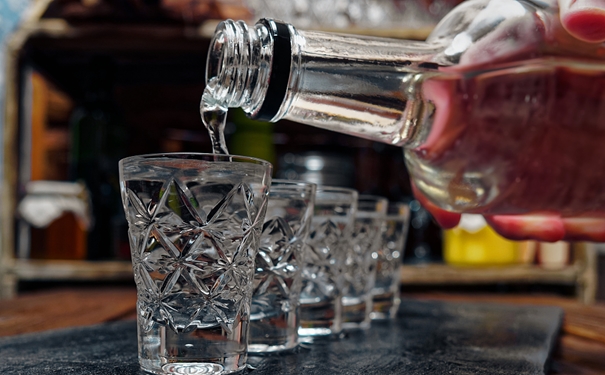 伏特加酒進(jìn)口報關(guān)