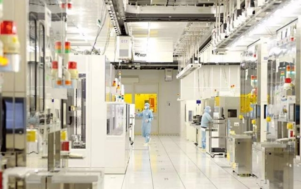 1628161567551699.jpg 上海進口二手光刻機清關(guān)