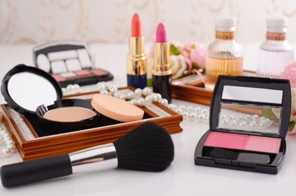 1631269499270088.jpg 化妝品進(jìn)口清關(guān).jpg