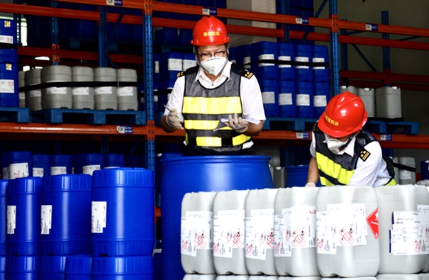 1634726015442323.jpg 廣州白云機場危險品報關(guān)_副本.jpg