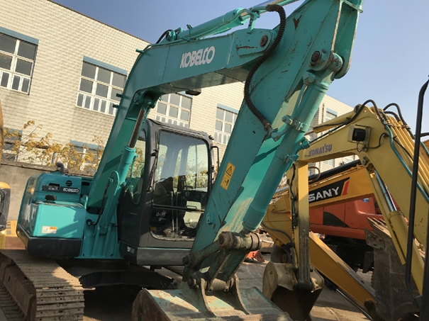 1634898476109463.jpg 日本二手挖掘機(jī)進(jìn)口報(bào)關(guān)代理_副本.jpg