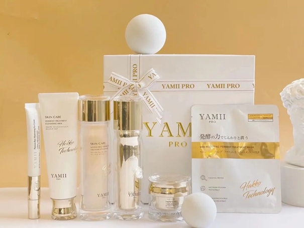 1635931903933524.jpg 護膚品進口代理報關(guān)公司_副本.jpg